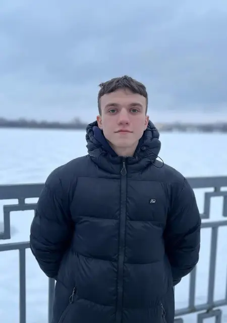 Артур из Харькова, мне 20, познакомлюсь без обязательств