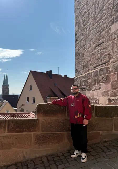 Я Фируз, 33, из Видина, ищу знакомства без обязательств