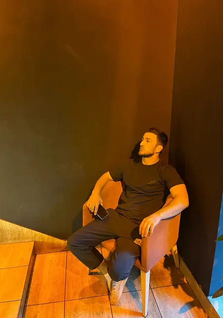 Ali з Новопскова, мені 29 років, познайомлюсь на одну ніч