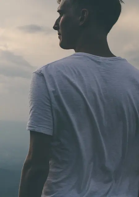 Я Артём, 24, из Чернигова, ищу знакомство для общения