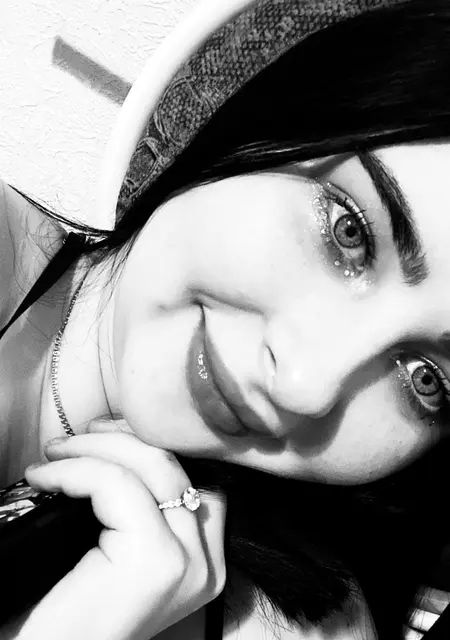 Я Кристина, 20 років з Донецьк, шукаю знайомство для спілкування