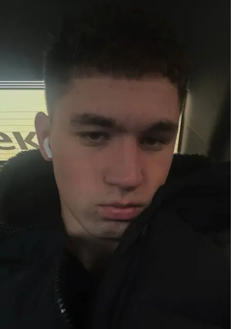 Алексей из Амстердама, ищу на сайте знакомства без обязательств