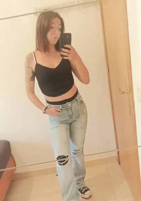 Soy Sofia, 35 años de Barcelona, busco conocer gente para hacer nuevos amigos