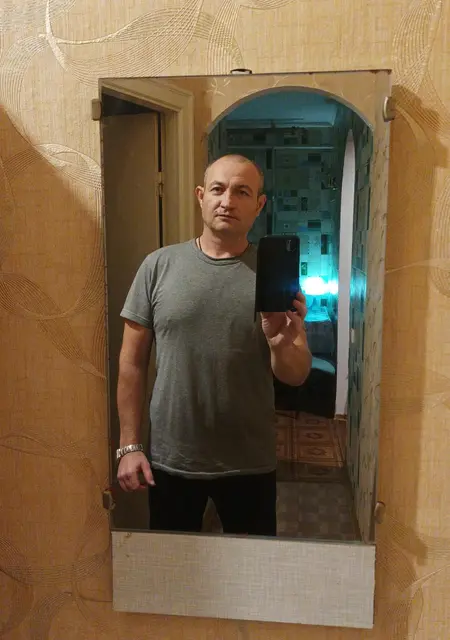 Владислав из Бердянска, мне 42, познакомлюсь на одну ночь