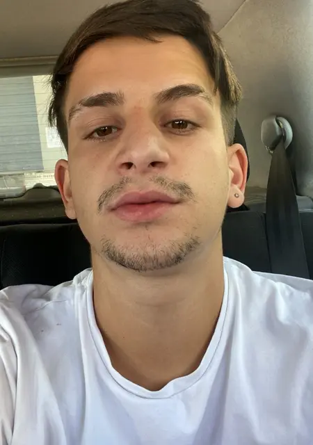 Я Diego, 25, знакомлюсь для вирта в Виге