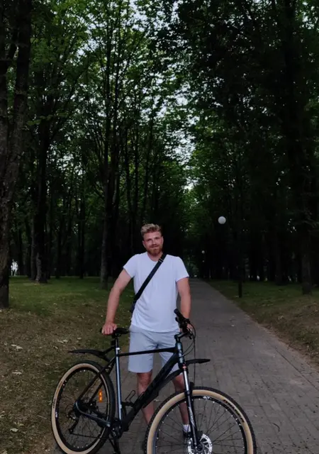 Вадим из Лиды, мне 26, познакомлюсь на одну ночь