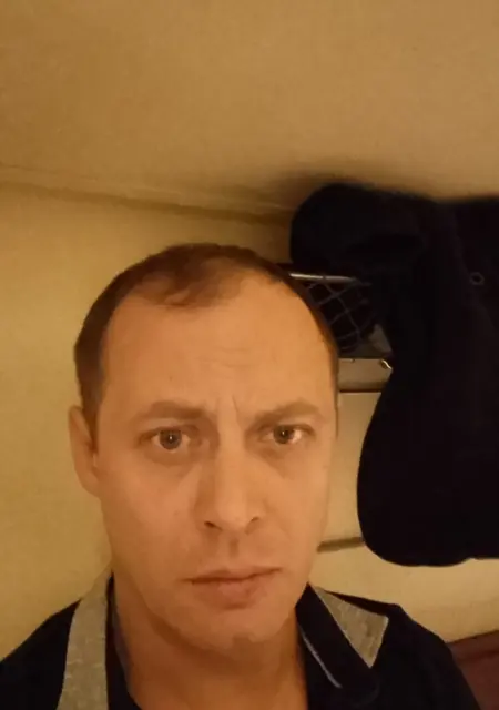 Я Vladimir, 44 років, знайомлюсь для постійних стосунків у Донецьку