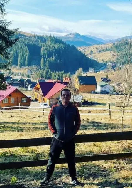 Я Ярик, 27, знакомлюсь на одну ночь в Мелитополе