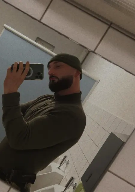 Я Rene, 27, знакомлюсь на одну ночь в Пирмазенс