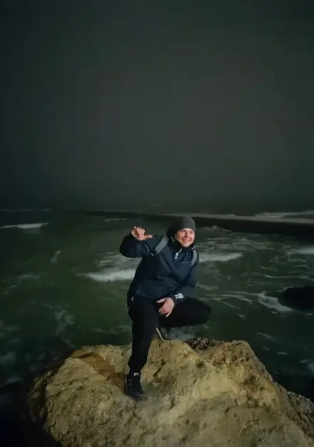 Вова из Львова, ищу на сайте знакомства на одну ночь