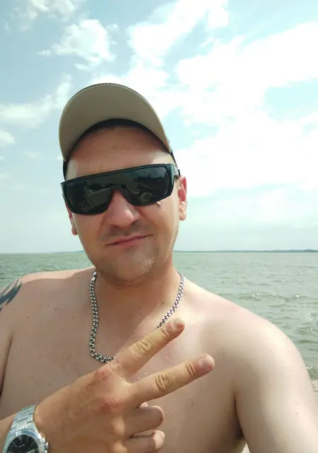 Я Артём, 33, знакомлюсь для постоянных отношений в Белгороде-Днестровском