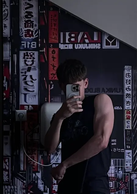 Maksym из Львова, ищу на сайте знакомства на одну ночь