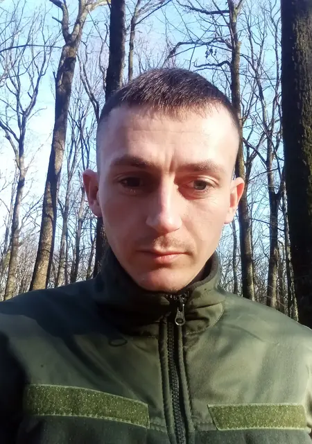 Рома Калинюк Інста из Мукачева, мне 31, познакомлюсь на одну ночь