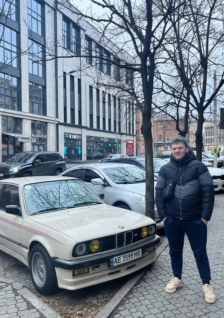 Я Кирилл, 19, знакомлюсь без обязательств в Днепре
