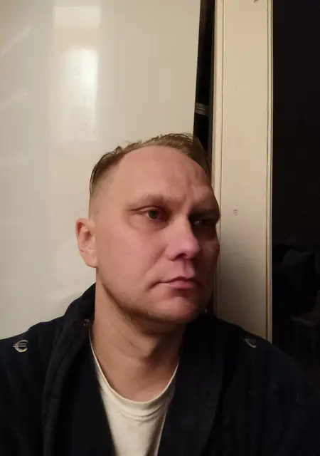 Я Стас, 44, из Запорожья, ищу знакомства без обязательств