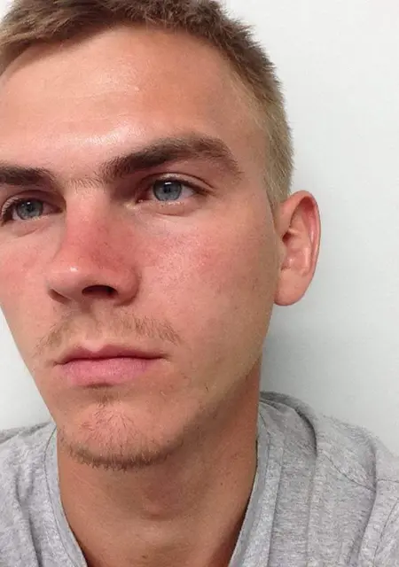 Стас из Ужгорода, мне 29, познакомлюсь для совместных путешествий