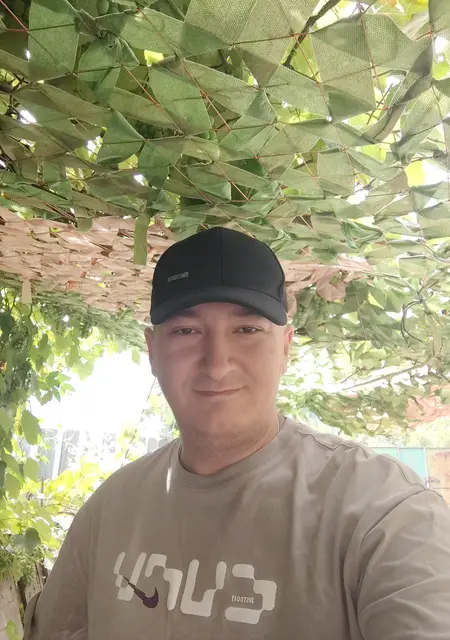 Ruslan из Макеевки, мне 38, познакомлюсь для вирта