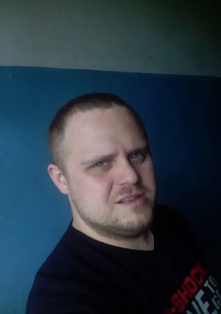 Alex из Луганска, мне 37, познакомлюсь на одну ночь