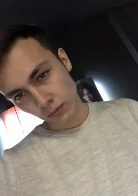 Я Красивый Парень, 28, из Алматы, ищу знакомство для приятного времяпровождения