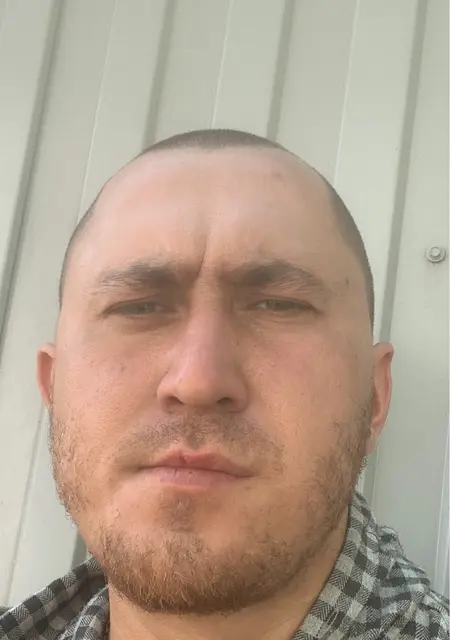 Я Макс, 33, знакомлюсь для приятного времяпровождения в Бердянске