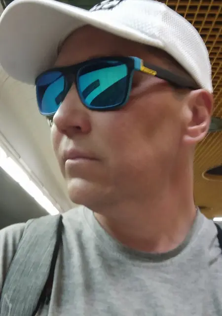 Денис из Борисова, ищу на сайте знакомства без обязательств