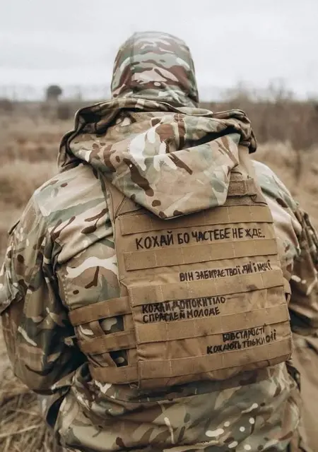 Я Артем, 31, из Черкасс, ищу знакомство для вирта