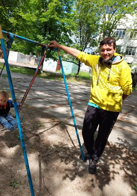 Я Дмитрий, 30, из Славянска, ищу знакомства без обязательств