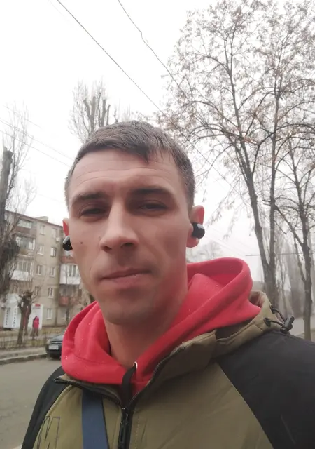 Василий из Харькова, мне 31, познакомлюсь для приятного времяпровождения