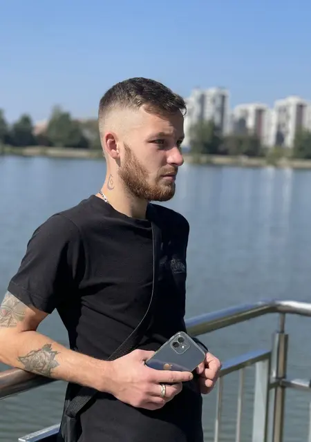 Я Олексндр, 28 років, знайомлюсь для постійних стосунків у Полтаве