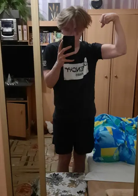 Я Миша, 20, из Барановичей, ищу знакомство для дружбы