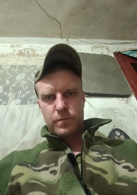 Я Саня, 32, из Енакиева, ищу знакомство для дружбы