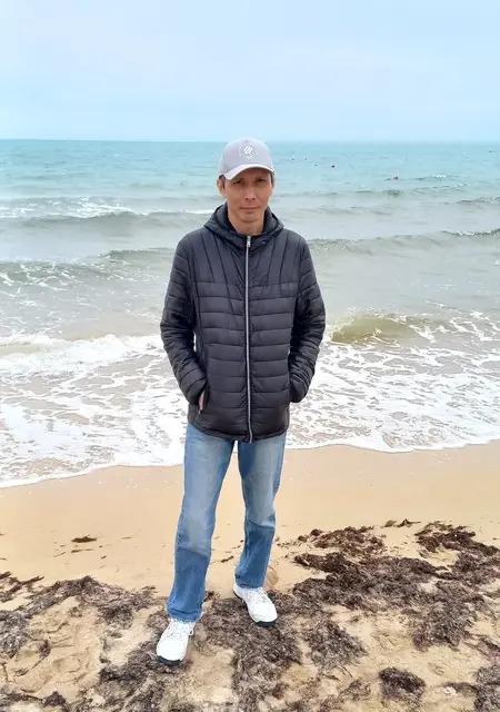 Сергей из Токмака, мне 38, познакомлюсь на одну ночь