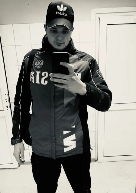 Артем из Енакиева, мне 26, познакомлюсь без обязательств