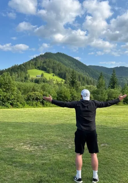 Владислав из Кривого Рога, мне 36, познакомлюсь для постоянных отношений