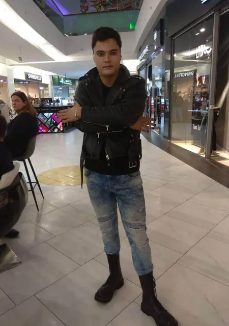 Tony з Купянськ, шукаю на сайті знайомства на одну ніч