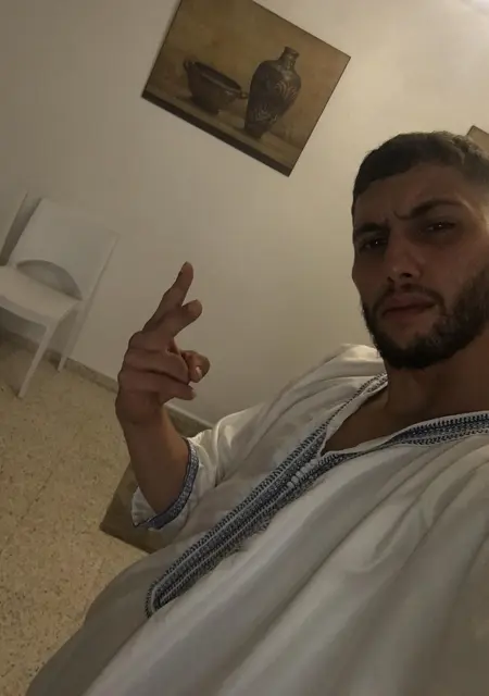 Я Emiir, 28, из Марбелья, ищу знакомство для приятного времяпровождения