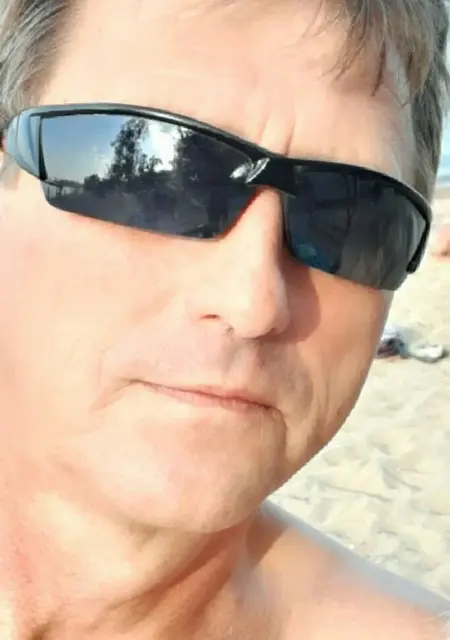 Я Сергей, 52, из Мариуполя, ищу знакомства без обязательств