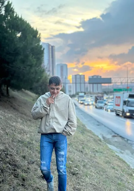 Я Arif, 21, знакомлюсь для приятного времяпровождения в Франкфурте-на-майне