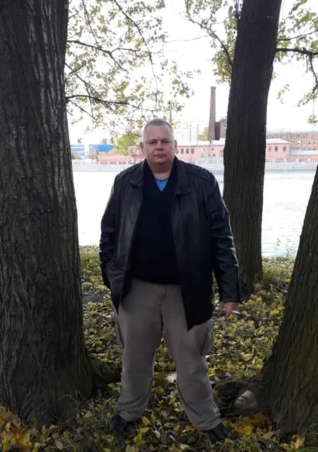 Виктор из Мариуполя, мне 49, познакомлюсь на одну ночь